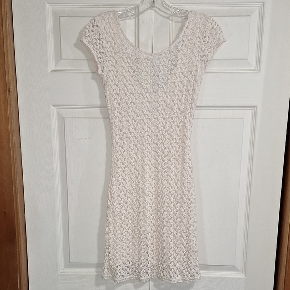 Free People Dresses & Skirts - Free People Lined Lace Pullover Mini Dress - XS - Cream